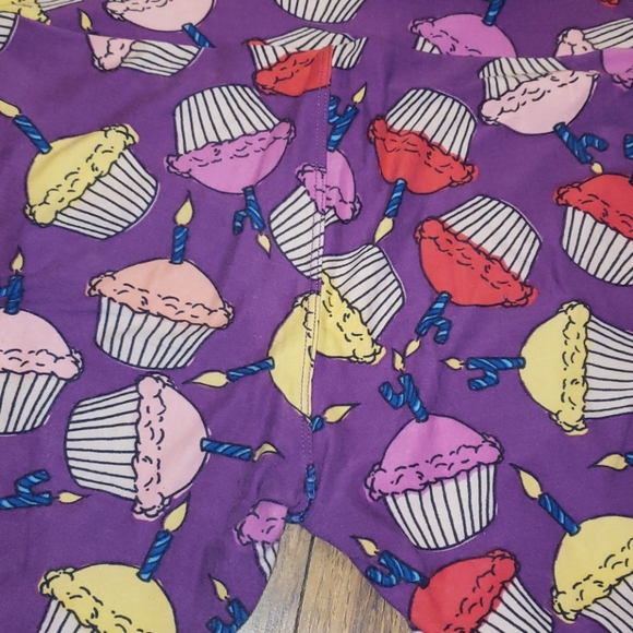 Lularoe exclusive one size 4th anniversary legging - Picture 3 of 5